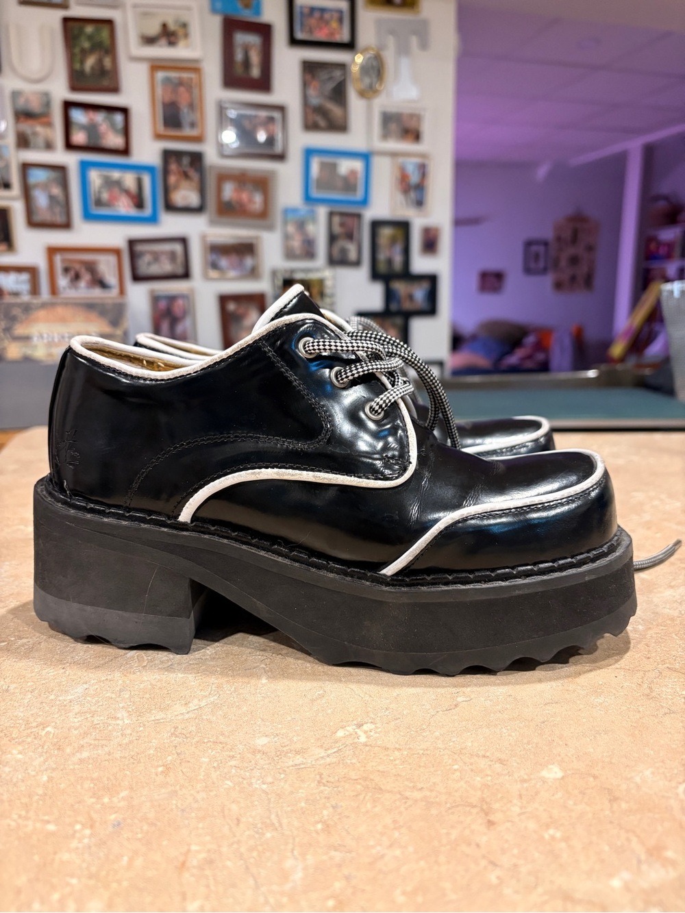 John Fluevog Leather Platform Shoes - size 6 - Picture 3 of 6